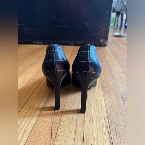 90s Vintage Gianni Versace Black Pinstripe Stiletto Heels Sz 37.5 - Picture 11 of 12